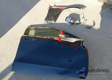 2014 Mercedes-Benz E 350 z USA, uszkodzony, nr VIN WDDHF5KB7EA904660